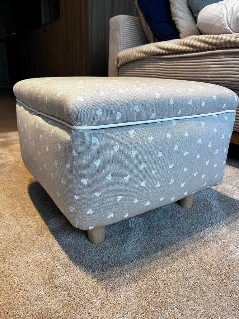 Prachtige nieuwe poef te koop!, Ophalen, Minder dan 50 cm, Vierkant, Nieuw