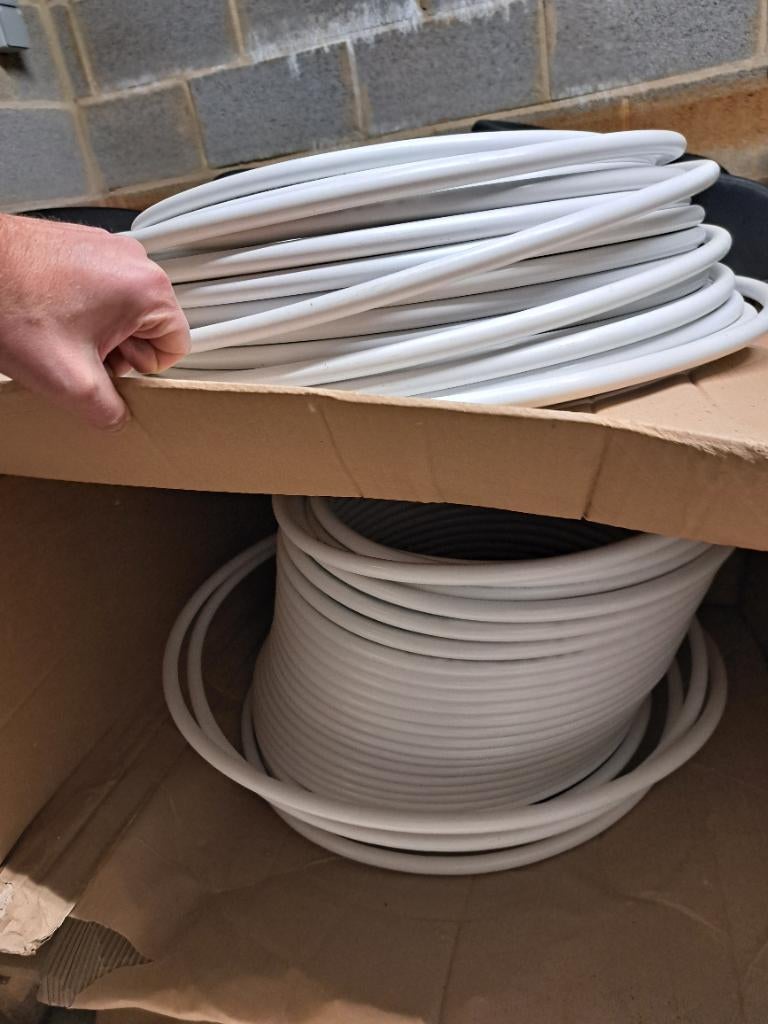 Tuyau de chauffage au sol +/- 130 m, Bricolage & Construction, Enlèvement, Neuf