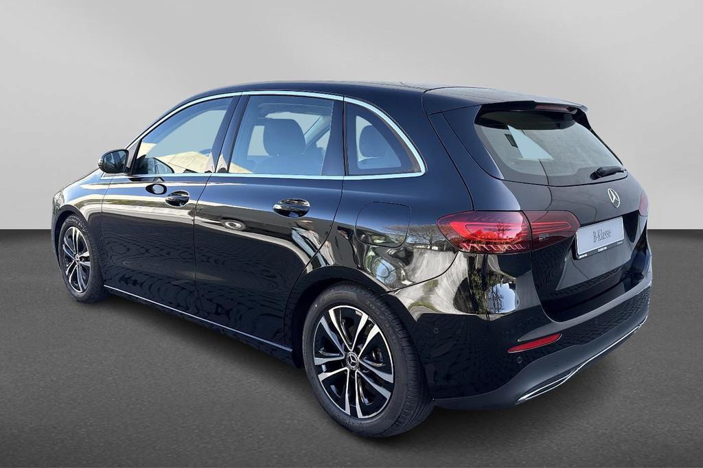 Mercedes-Benz Cars B-Klasse 180, Auto's, Zwart, 4 cilinders, 700 kg, 136 pk