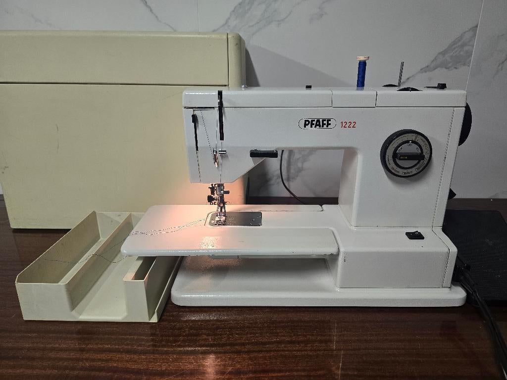 Machine à coudre PFAFF 1222 – semi-professionnelle, Enlèvement ou Envoi, Comme neuf, Machine à coudre, Pfaff