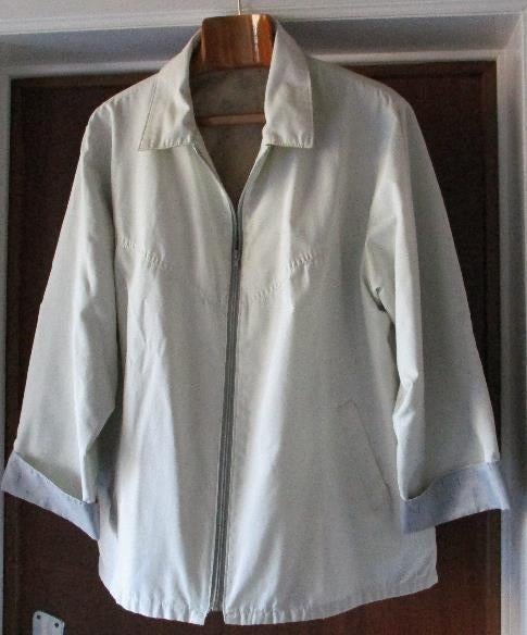 Veste imperméable écru marque MADE IN BELGIUM - taille L, Vêtements | Femmes, Pulls & Gilets, Porté, Taille 42/44 (L), Autres couleurs