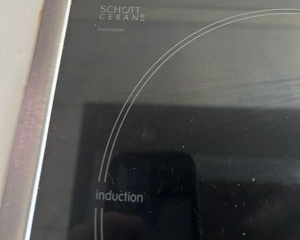 Plaque induction Bosch Schott Ceran - bon etat, Electroménager, 4 zones de cuisson, Enlèvement, Utilisé, À Poser