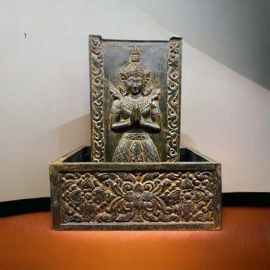 fontein tempelwachter in steen, Ophalen, Nieuw, Steen, Boeddhabeeld