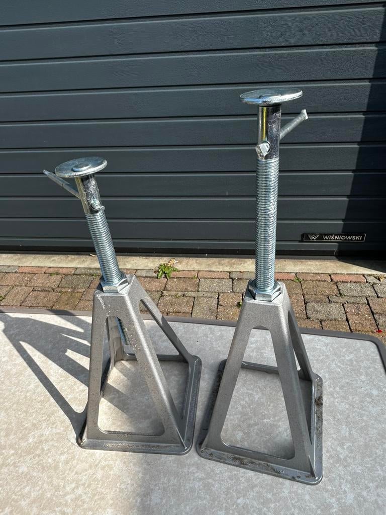 Assteunen - campersteun, Ophalen