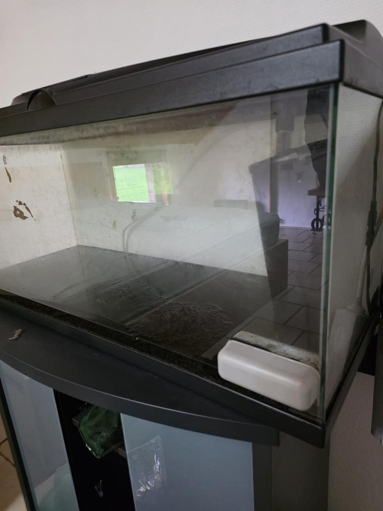 Aquarium, Envoi, Utilisé, Aquarium vide