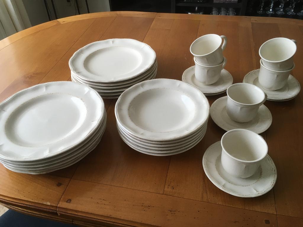 Vaisselle style Flamant, Maison & Meubles, Enlèvement, Comme neuf, Uni, Assiettes(s)