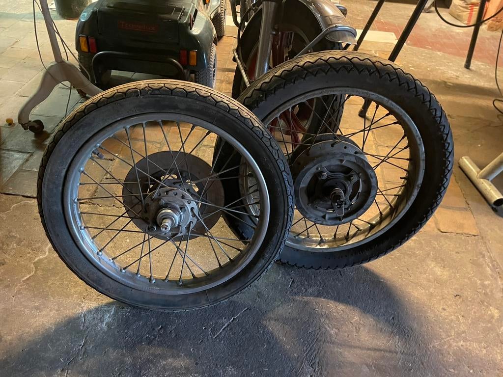 Moto Honda CB 400, Motos, Motos | Honda, Particulier, 4 cylindres, Autre