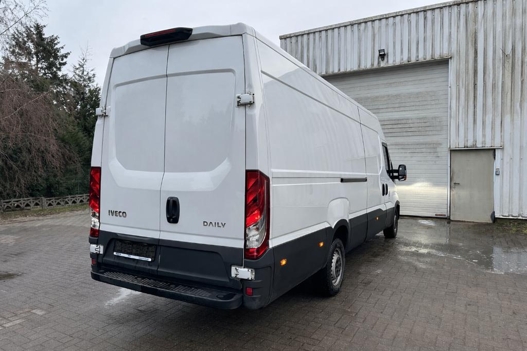 IVECO DAILY 2024 35S18 175PK L4H2 | HUURKOOP €449,58/Maand, Auto's, Bestelwagens en Lichte vracht, Automaat, 4 cilinders, Iveco