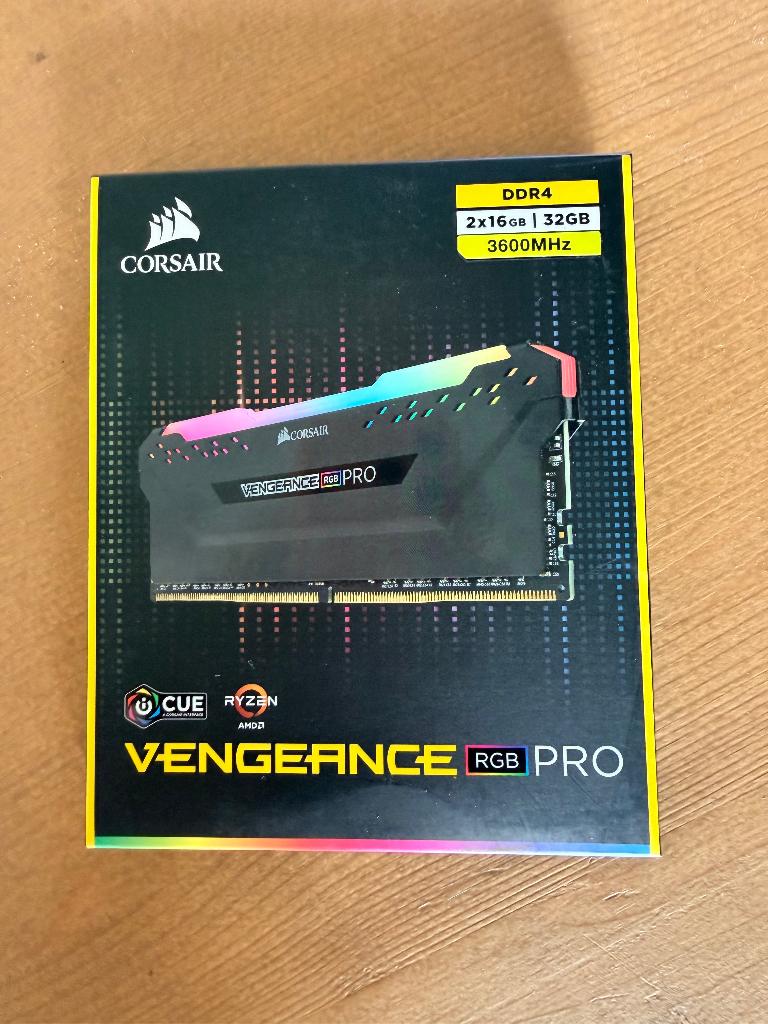 Corsair Vengeance RGB PRO RAM DDR4 (2x16Gb) 3600MHz New, Ophalen, 32 GB, DDR4, Zo goed als nieuw
