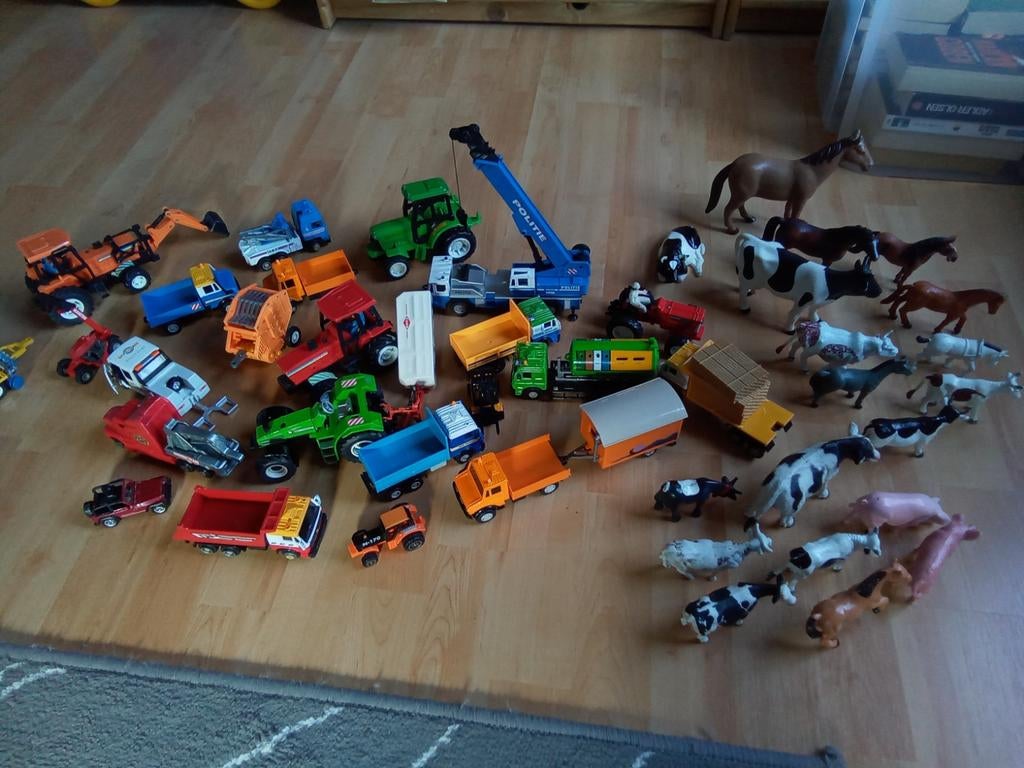 Lot de petits camions, tracteurs et animaux de la ferme, Enfants & Bébés, Enlèvement