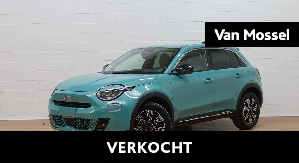 Fiat 600 1.2 Hybrid 145cv DCT La Prima, Stof, 110 g/km, Blauw, 620 kg