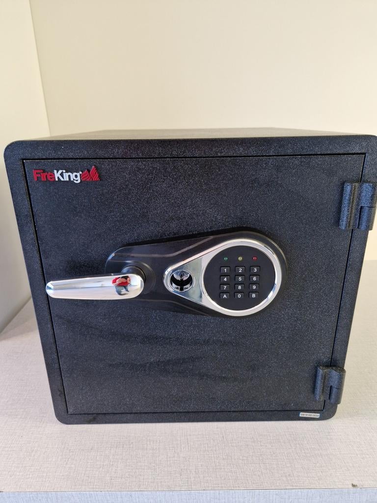 Brandkluis zwart, Ophalen