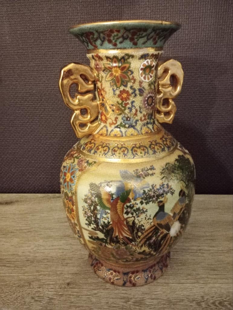 Satsuma vintage Chinese pauwenvaas, Antiek en Kunst, Antiek | Vazen, Ophalen