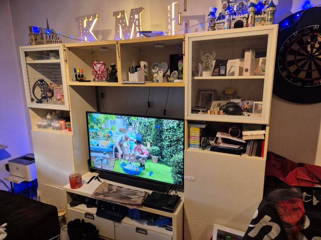 Tv kast zonder inhoud en zonder tv zelf komen ophalen, Ophalen