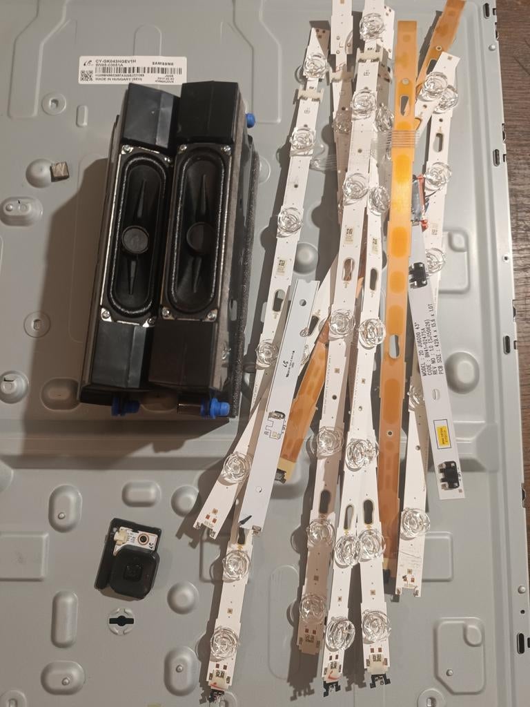 Lot d'accessoires TV, TV, Hi-fi & Vidéo, Enlèvement ou Envoi, Comme neuf