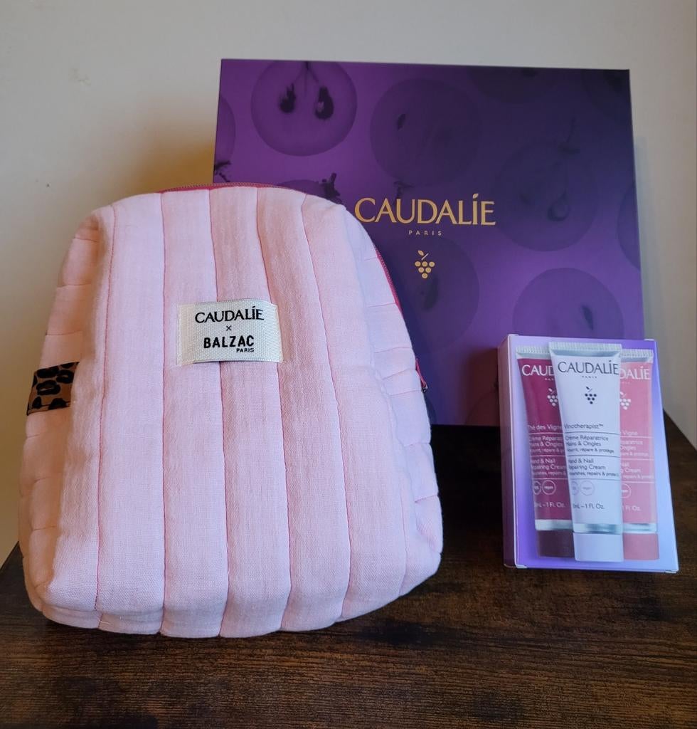Caudalie toilettas Balzac Paris, geschenkdoos & 3 handcremes, Ophalen of Verzenden, Nieuw
