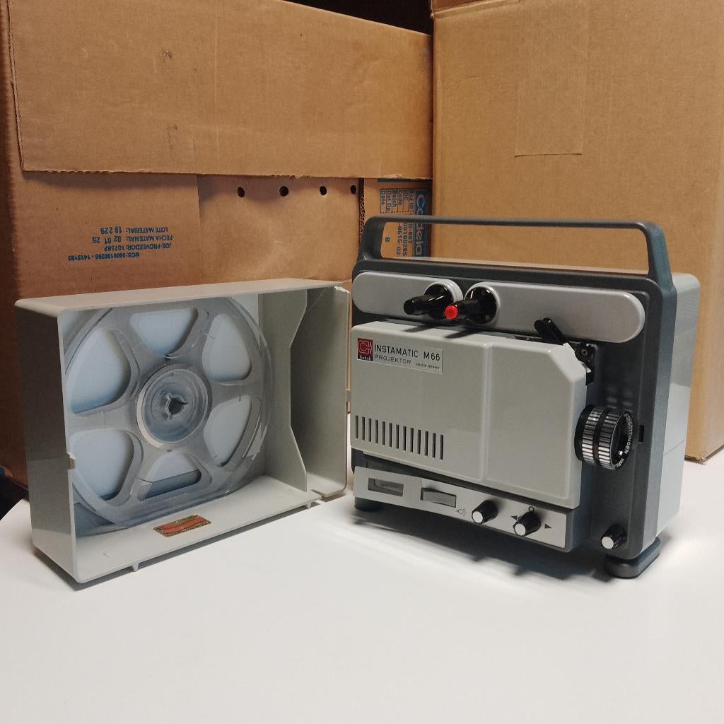 Kodak Instamatic M66 projector, Enlèvement