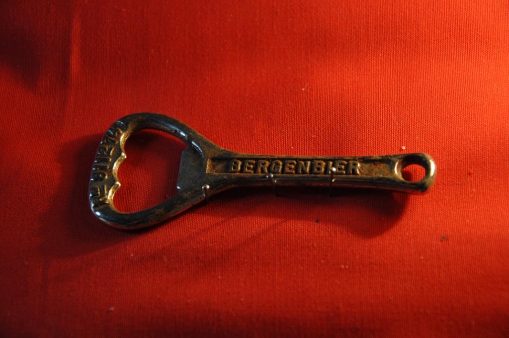 §  ancien decapsuleur en metal (69), Enlèvement ou Envoi, Utilisé, Ouvre-bouteille, Autres marques