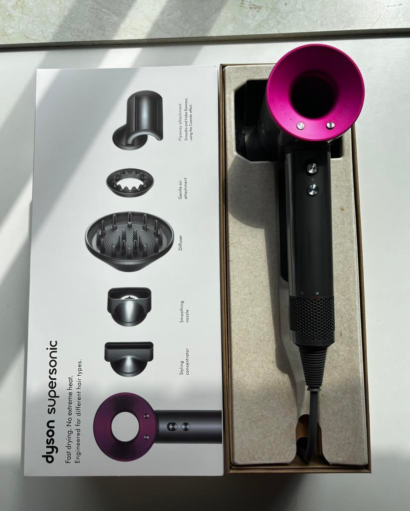 NOUVEAU sèche-cheveux Dyson HD08 Rose, Bijoux, Sacs & Beauté, Beauté | Soins des cheveux, Enlèvement ou Envoi, Comme neuf, Sèche-cheveux