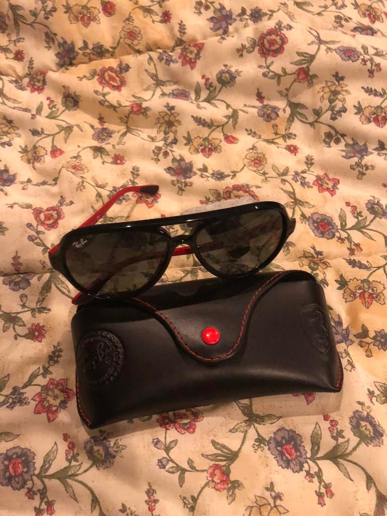 Interdiction des rayons, Enlèvement, Comme neuf