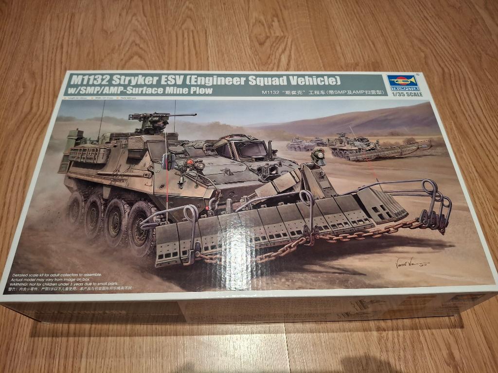 Trumpeter M1132 Stryker 1/35, 1:32 tot 1:50, Overige typen, Nieuw, Ophalen