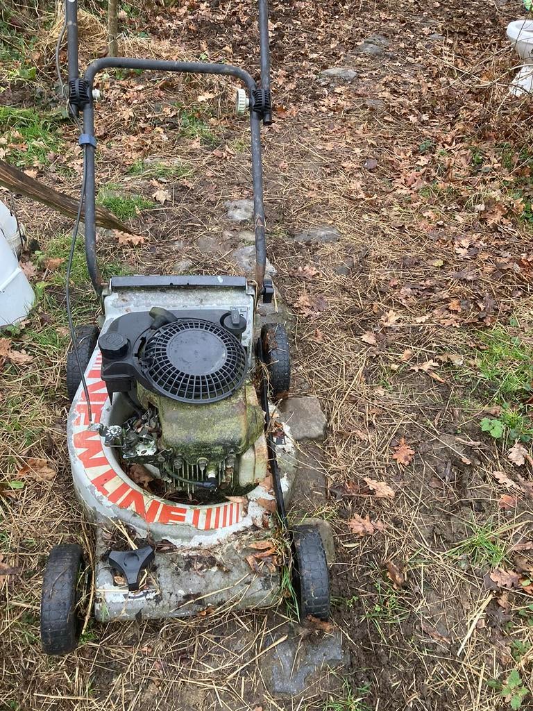 Oude grasmachine, Enlèvement, Utilisé, Tondeuses à gazon à essence, Viking