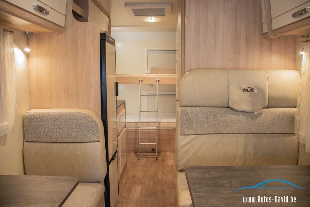 PLA Cruiser H435 Alkoof 7 Slaappl. / ZONNEPANEEL / TREKHAAK, Caravans en Kamperen, Mobilhomes, Overige merken, Alkoof, Vloeistofverwarming