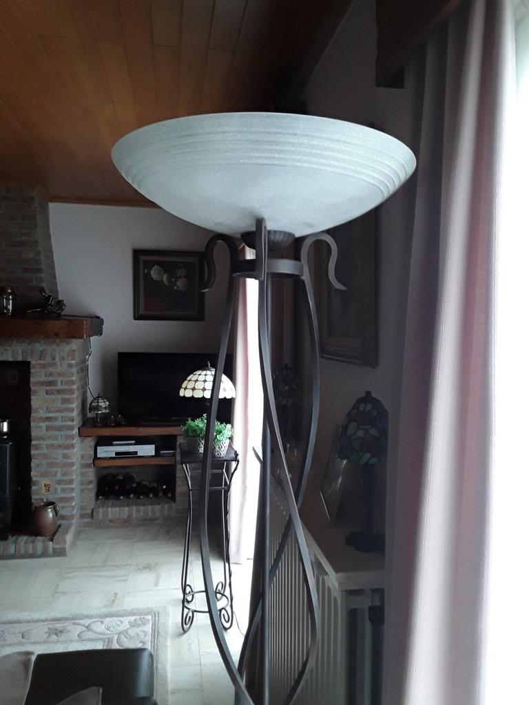 ZEER MOOIE VLOERLAMP IN SMEEDYZER  IN PERFEKTE  STAAT, Huis en Inrichting, Ophalen, Zo goed als nieuw