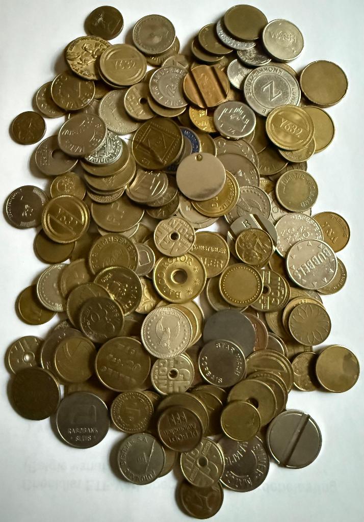 lot van 161 penningen/jetons, Timbres & Monnaies, Pièces & Médailles, Envoi, Autres matériaux