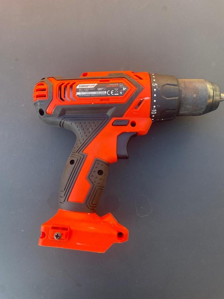 Accuschroefboormachine met batterij en oplader, Ophalen, Zo goed als nieuw