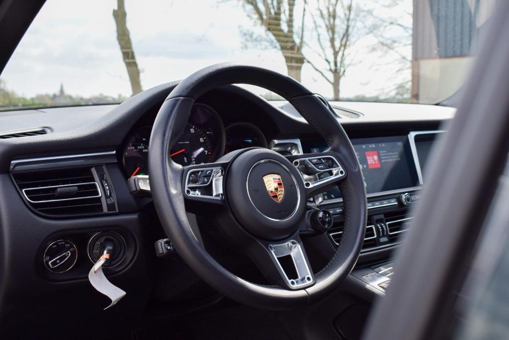 Porsche Macan Verkopen? Efficiënt & Veilig bij David Rouss, Auto's, Porsche, Bedrijf, Te koop, Macan, Onderhoudsboekje
