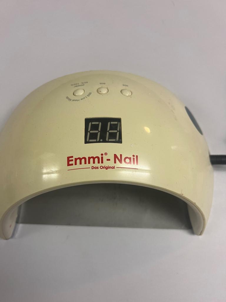 Lampe à ongles : Emmi-Nail UV avec minuterie numérique., Enlèvement, Utilisé