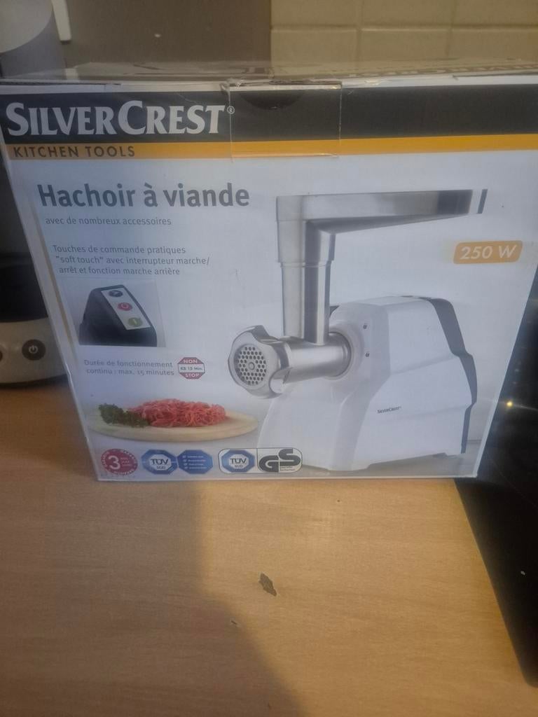 Hachoir a viande neuf jamais servi, Enlèvement ou Envoi