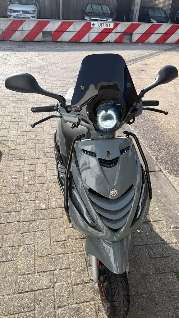 80cc Piaggio zip A klasse, Fietsen en Brommers, Ophalen of Verzenden, Zo goed als nieuw, Zip