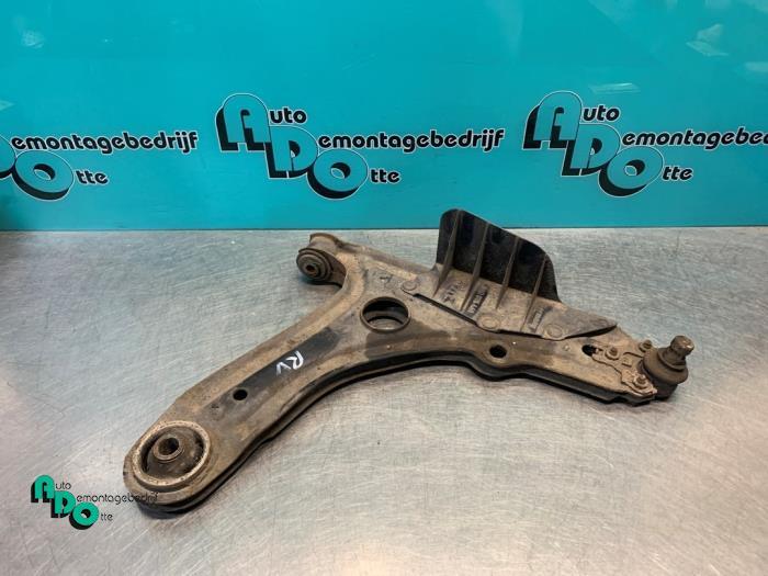 Draagarm rechts-voor van een Volkswagen Golf (Golf 91-), Auto-onderdelen, Ophanging en Onderstel, Gebruikt, -, Volkswagen, -
