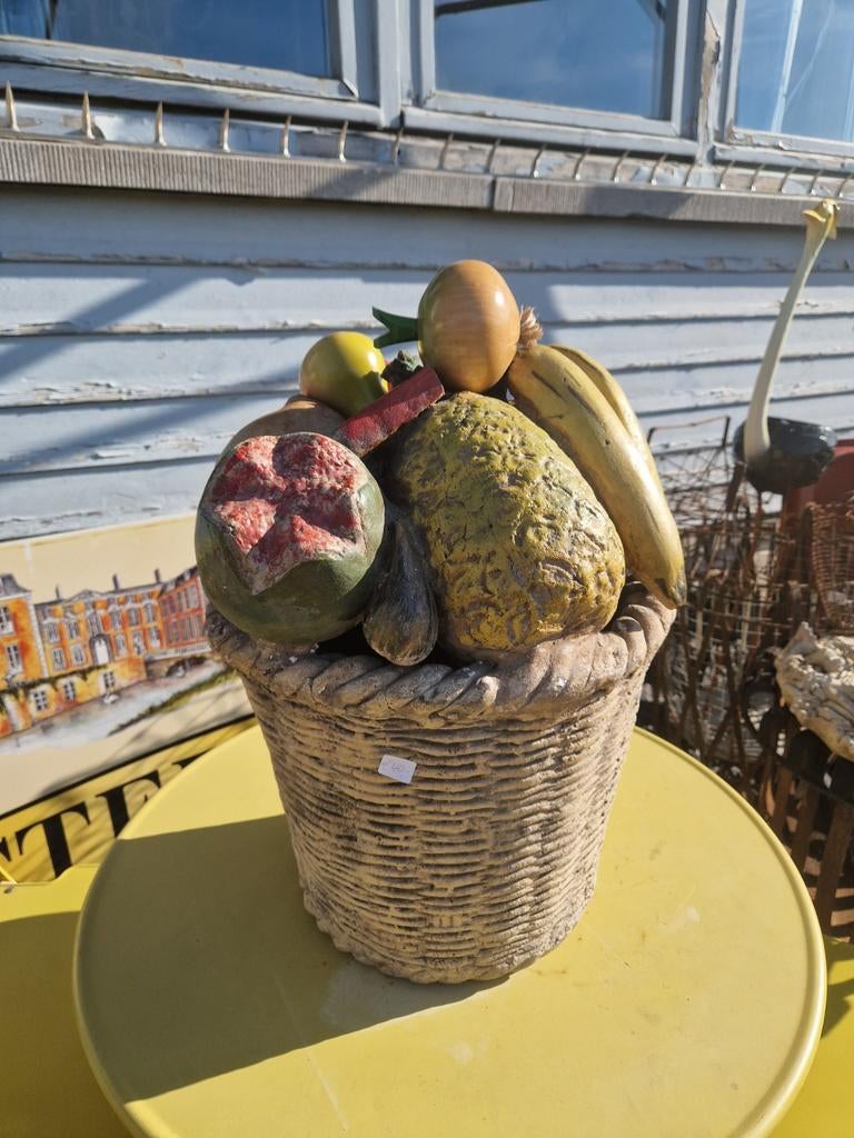 Pot ancien en terre cuite avec fruits 40€, Antiquités & Art, Enlèvement