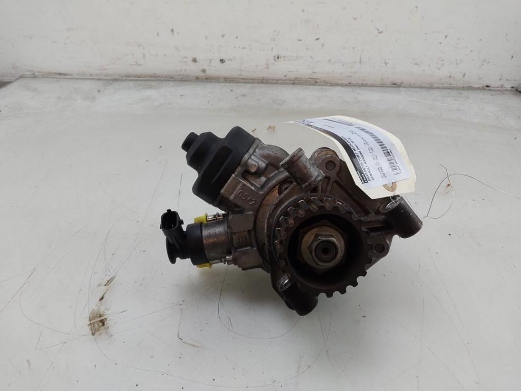 POMPE CARBURANT MECANIQUE Renault Kangoo Express (FW), Autos : Pièces & Accessoires, Robert Bosch AG, Renault, Utilisé, Robert-Bosch-Allee 1
74232  Abstatt, DE