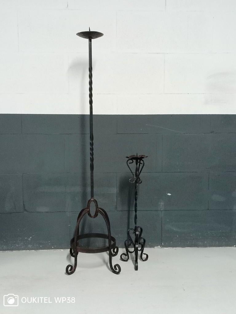 SPRING - ACTION : 2 chandeliers anciens en fer forgé, Enlèvement