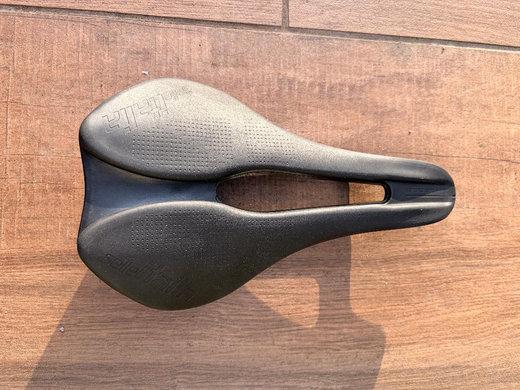 Selle Italia modèle X Boost Superflow (145mm de large), Fietsen en Brommers, Fietsonderdelen, Ophalen of Verzenden, Zo goed als nieuw