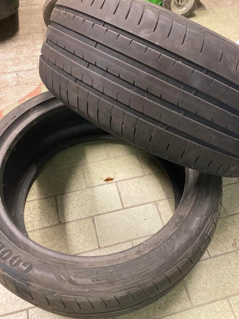 2 goodyear eagle F1 225/45r18 95y, Autos : Pièces & Accessoires, Véhicule de tourisme, Pneus été, Enlèvement, Utilisé