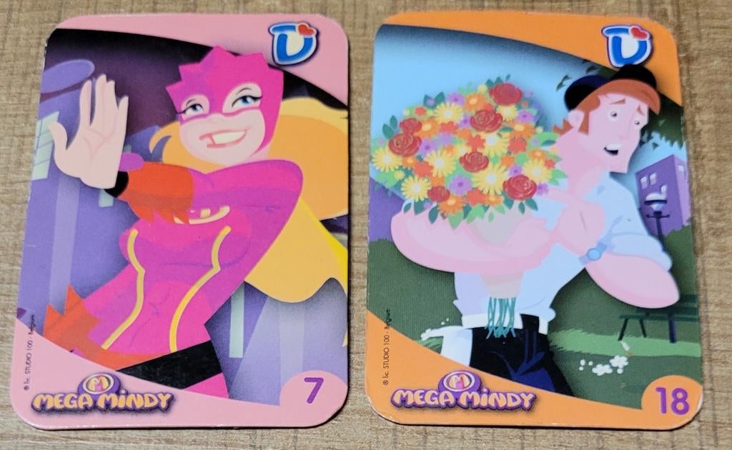 Mega Mindy: 2 magneetjes, Ophalen of Verzenden, Gebruikt, Tv, Gebruiksvoorwerp