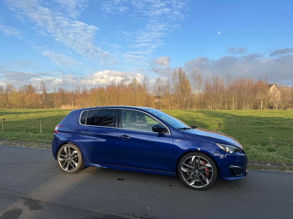 Peugeot 308 GTI bleue magnétique 270ch 1.6 Turbo, Autos, Peugeot, Particulier, ABS, Caméra de recul, Airbags, Air conditionné