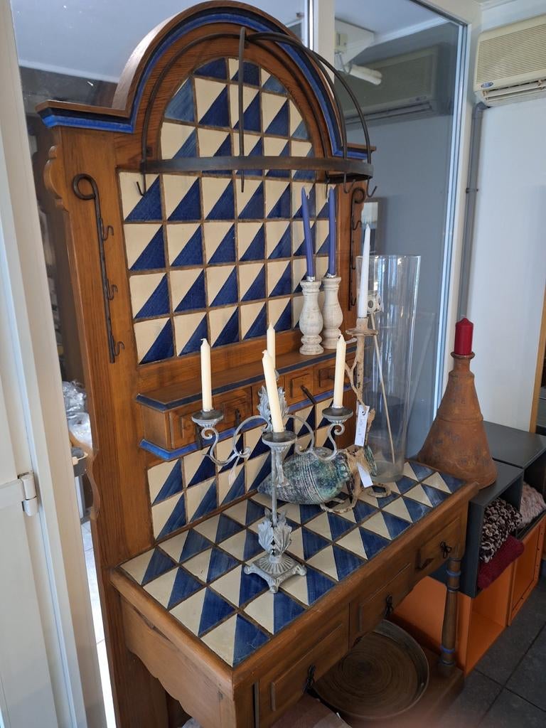 Authentieke Mexicaanse kast. Massief hout met wit-blauwe teg, Ophalen