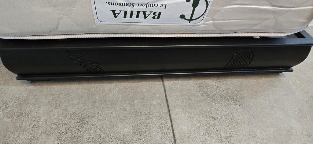 Salon marocain avec des matelas Simmons et bois massif, Enlèvement, Bois