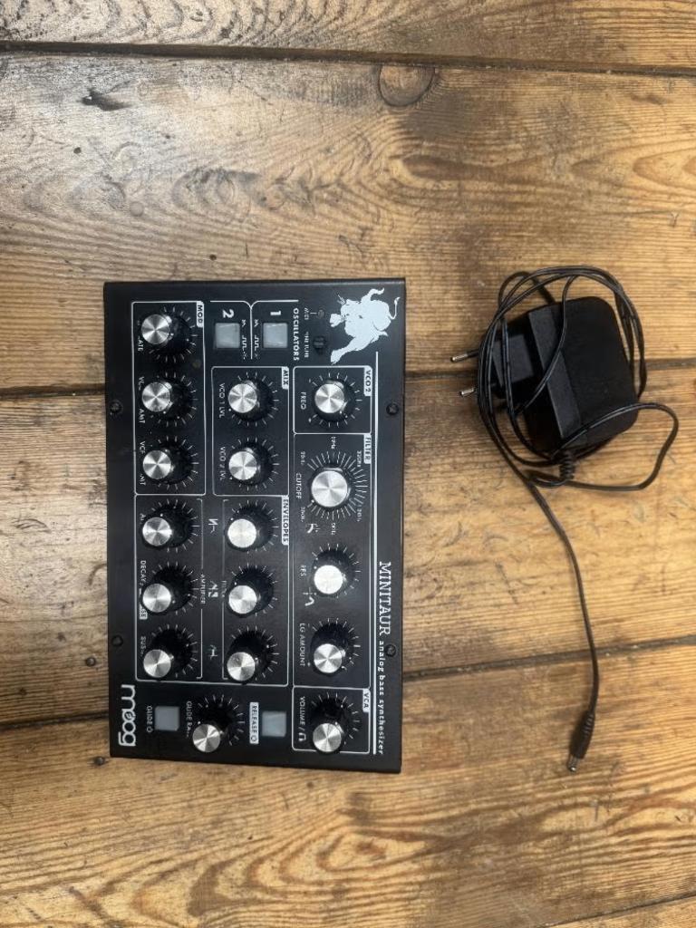 Moog Minitaur, Muziek en Instrumenten, Ophalen of Verzenden, Zo goed als nieuw