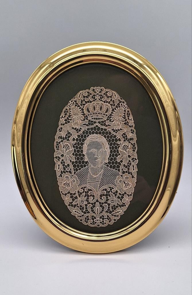 Vintage kloskant werk Koningin
Astrid van België, Ophalen of Verzenden, Gebruikt, Overige typen