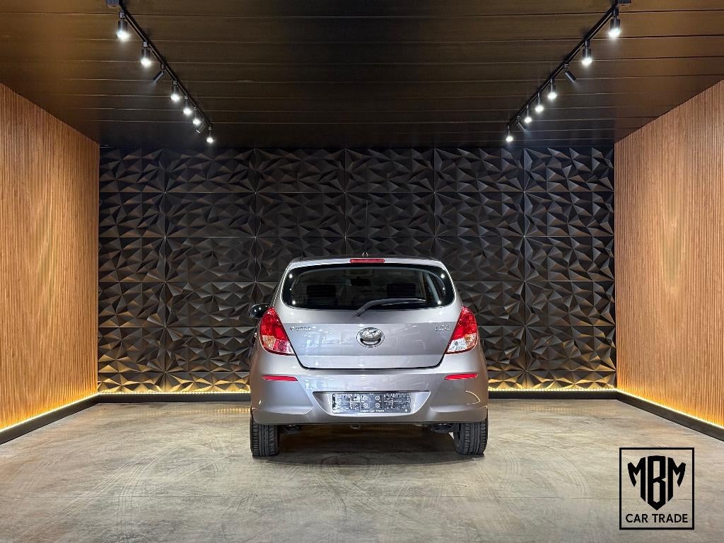 ✅ Hyundai I20 1.2i GARANTIE | Airco | 1.Eigenaar *46.800 km*, Euro 5, Stof, Zwart, 62 kW