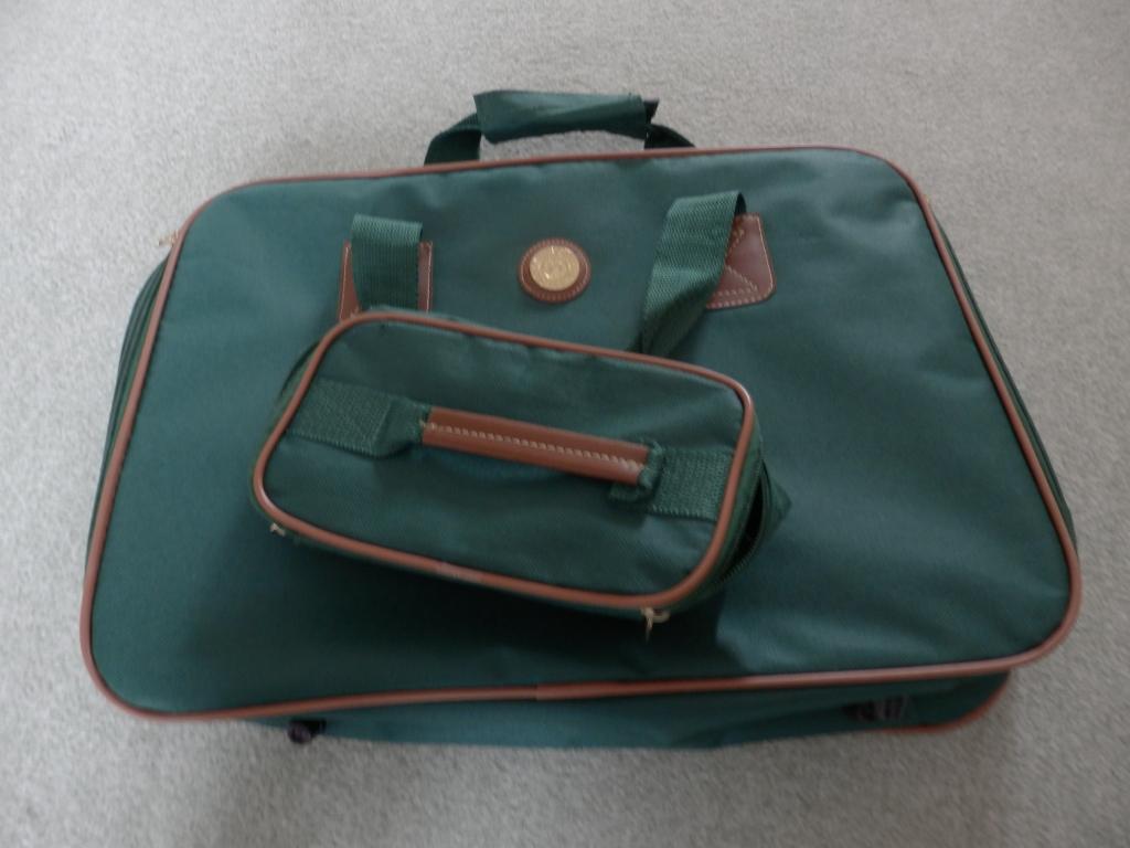 nieuwe reistas met beauty case, Handtassen en Accessoires, Tassen | Reistassen en Weekendtassen, Ophalen, 40 tot 60 cm, Nieuw