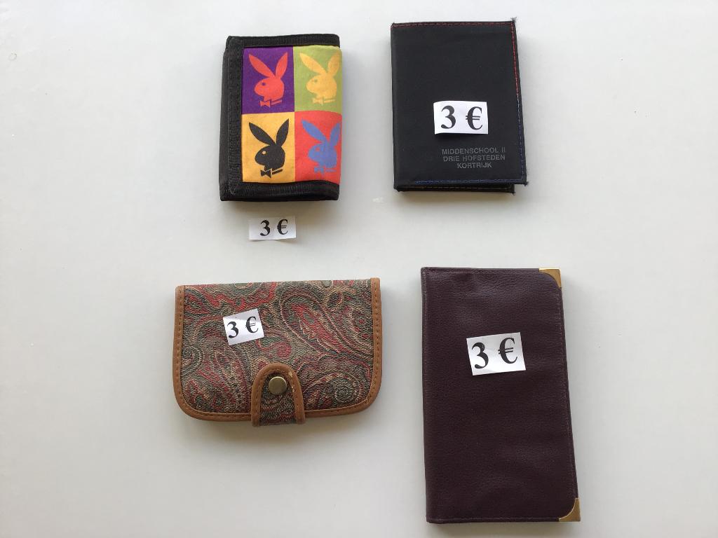 5 portefeuilles à 3 euros, Bijoux, Sacs & Beauté, Enlèvement ou Envoi, Comme neuf