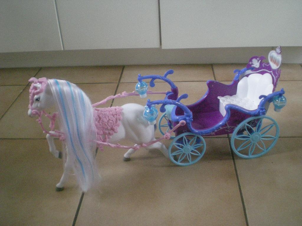 paard met koets, Kinderen en Baby's, Speelgoed | Poppen, Ophalen of Verzenden, Zo goed als nieuw